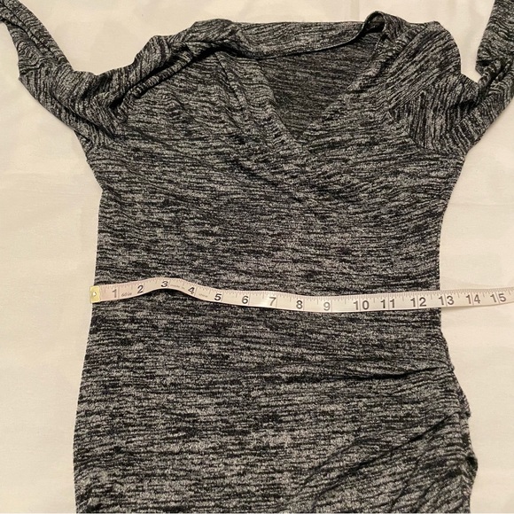 Aritzia Wilfred Free Bodycon Long Sleeve Midi Dress in Heather Grey Size… - Picture 11 of 13